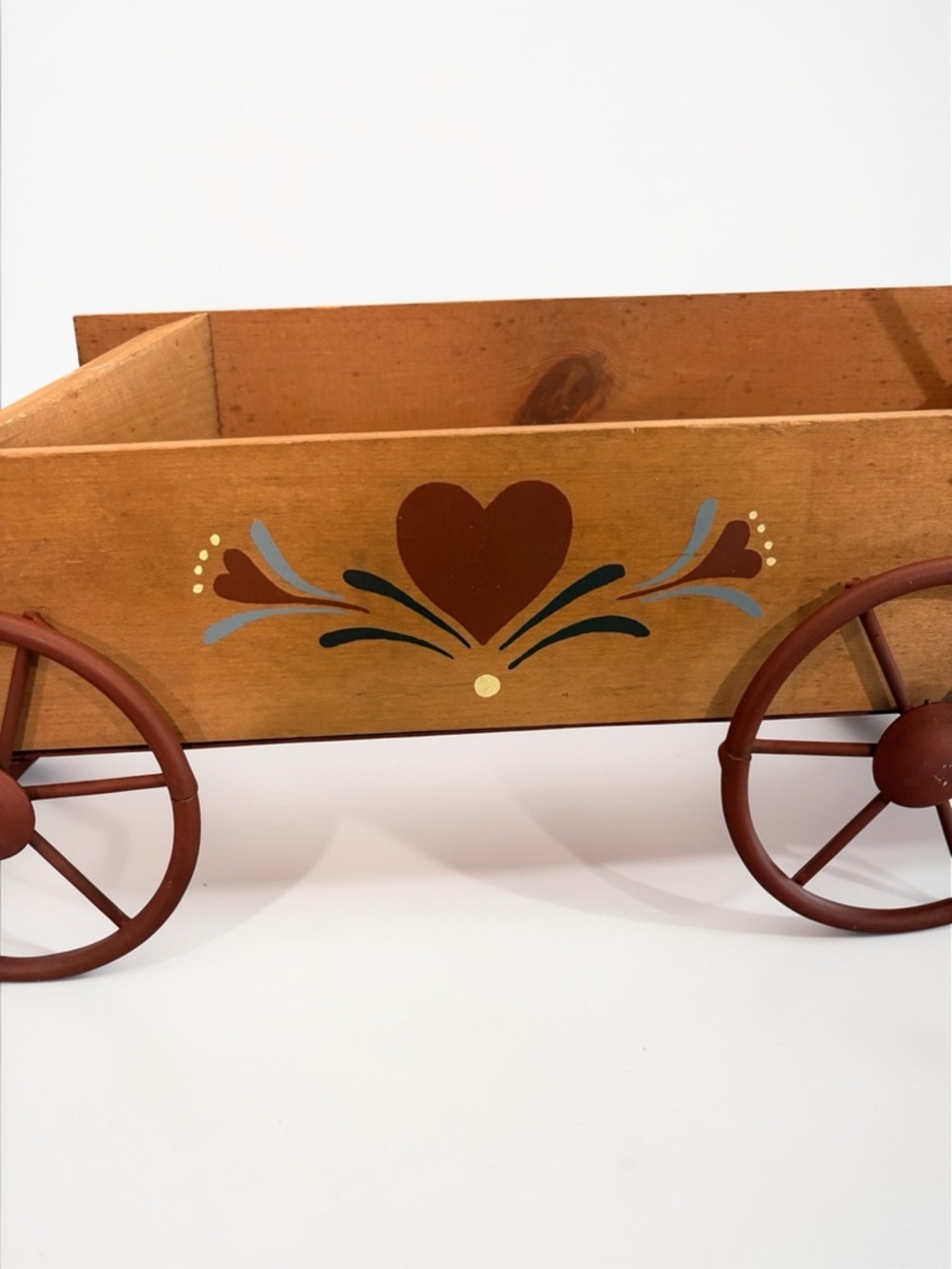 Vintage HOMCO Wood Wagon Wall Pocket Decor W/ Painted Heart Kitchen Mail Shelf - Picture 7 of 11
